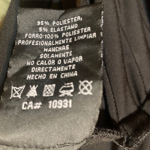 Black/to the knee cocktail dress - Picture 8 of 8